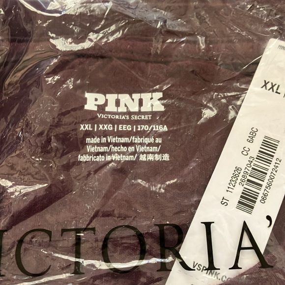 🔥VS Pink NEW RELEASE campus tee sz XXL NWT - Picture 5 of 6